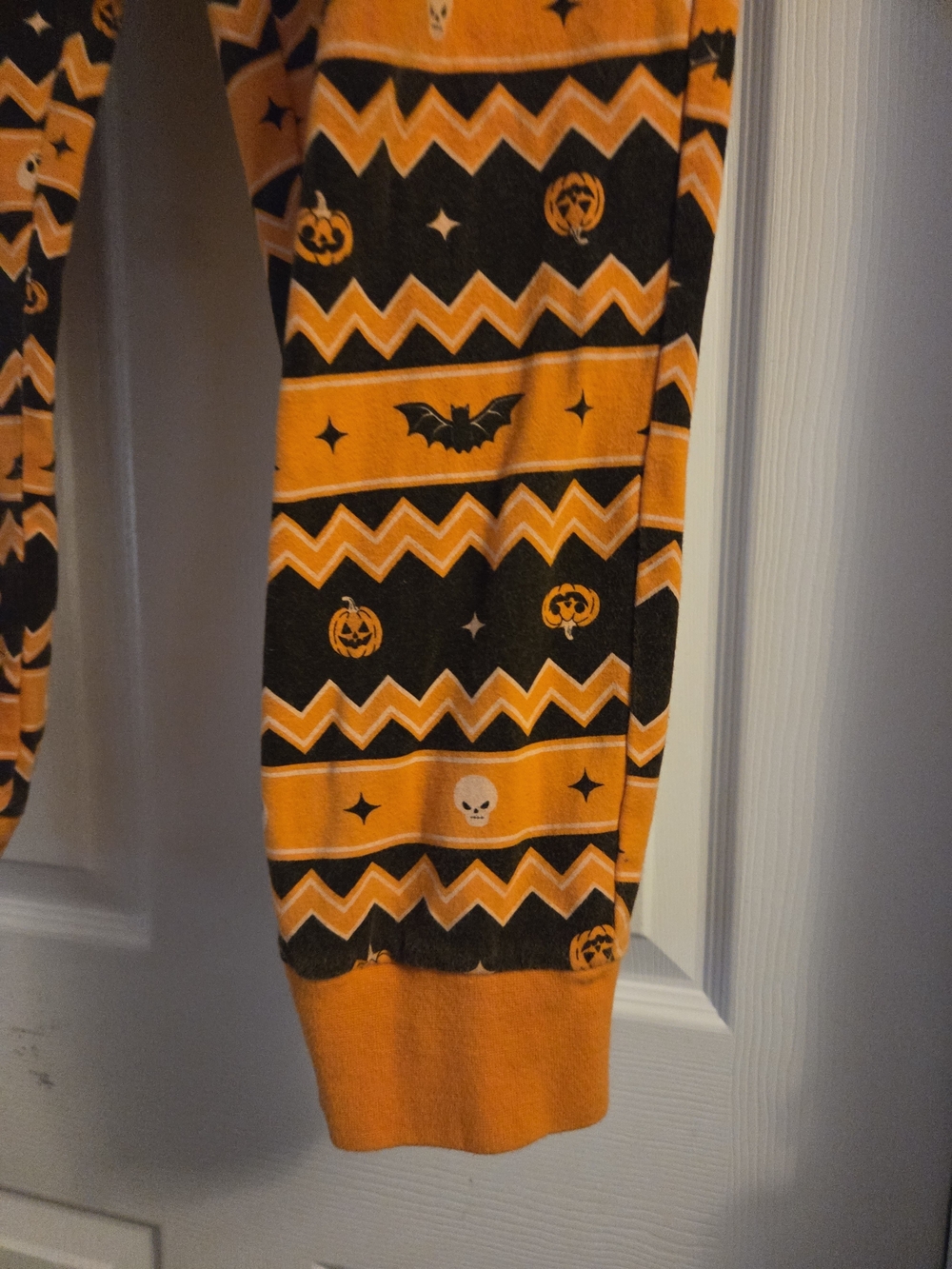Tagless orange & black jack-o'-lantern & bat Halloween PJ pants m/l - Picture 3 of 7